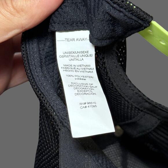 Under Armour Launch Day of the Dead Snapback Cap Unisex NWT 1386664-100 - Picture 8 of 8